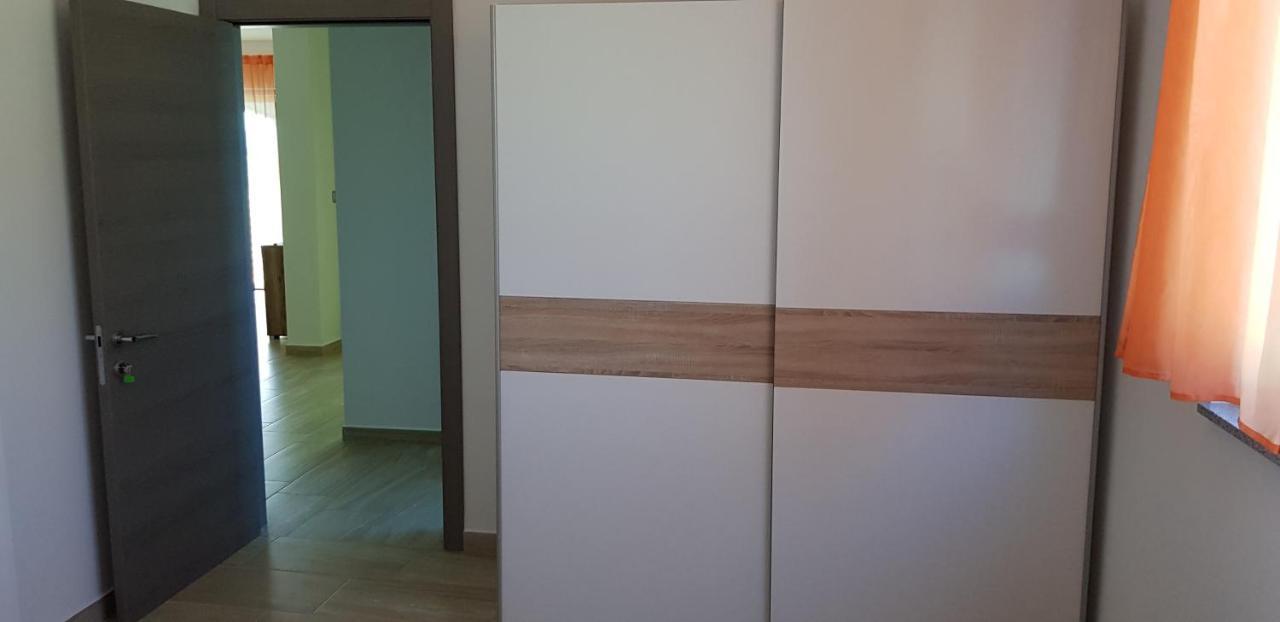 Kožino Yellow Cube מראה חיצוני תמונה